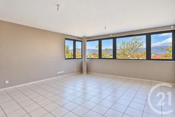 Appartement T3 à vendre  3 pièces - 71,62 m 2   ST JULIEN EN GENEVOIS  - 74