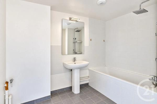 Appartement T3 à vendre  3 pièces - 71,62 m 2   ST JULIEN EN GENEVOIS  - 74