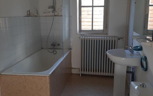 Maison à vendre    3 pièces •  Aussillon