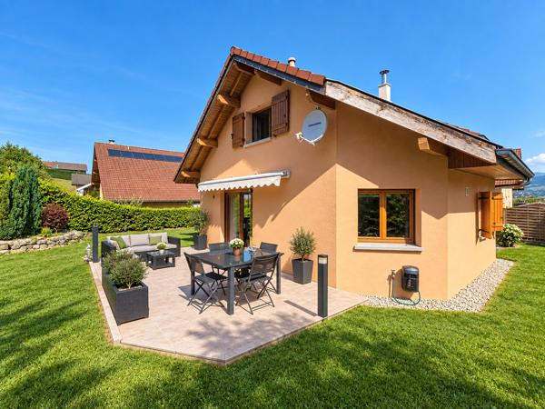 Maison
         5 pièces
        - 115 m² Exclusivité 520 000 € *