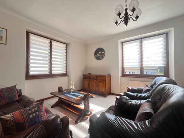 Maison - 7 pièces - 151 m²