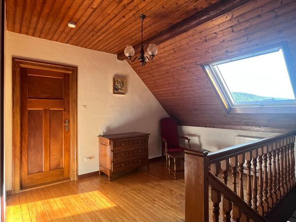 Maison - 7 pièces - 151 m²