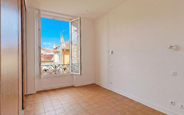 Appartement à vendre    3 pièces • 68 m2 Nice