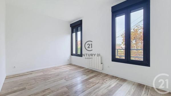 Maison à vendre  4 pièces - 97,99 m 2   GAGNY  - 93
