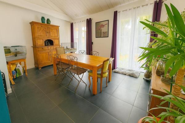 Maison familiale avec piscine à Marsilly