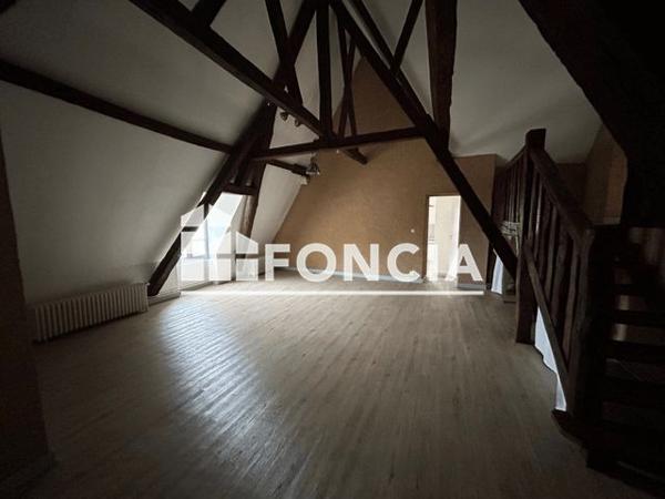 Location Appartement 5 pièces 128.3 m² - ET 2-10 RUE DES GAILLARDS Poitiers 86000