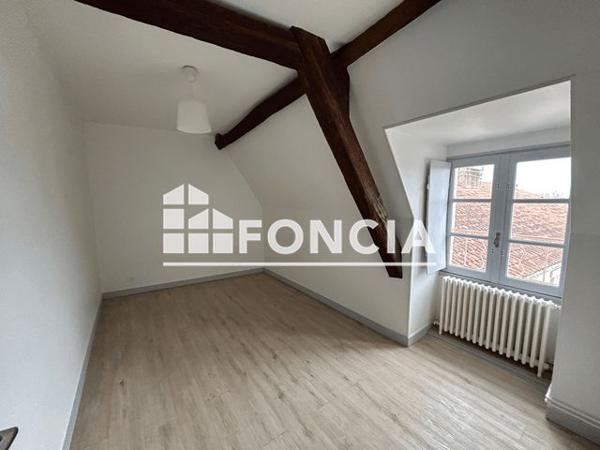 Location Appartement 5 pièces 128.3 m² - ET 2-10 RUE DES GAILLARDS Poitiers 86000