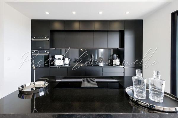 Appartement 4 pièces neuf vue mer piscine 137m2