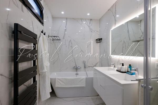 Appartement 4 pièces neuf vue mer piscine 137m2