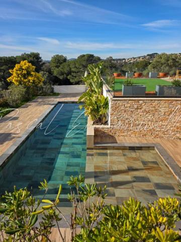 Appartement 4 pièces neuf vue mer piscine 137m2