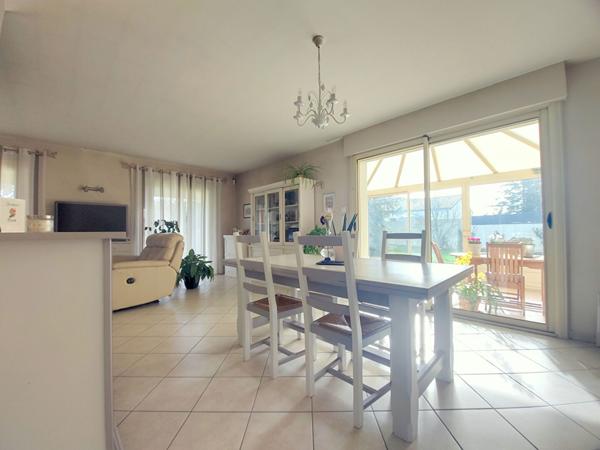 Maison traditionnelle proche centre à pieds - Saint Julien De Concelles