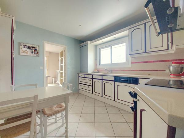 Maison traditionnelle proche centre à pieds - Saint Julien De Concelles