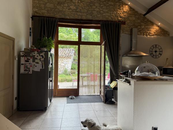 Montaigu-de-Quercy (82150) TARN ET GARONNE Montaigu de Quercy Grange rénovée et maison en pierre, piscine et 2.6 hectares