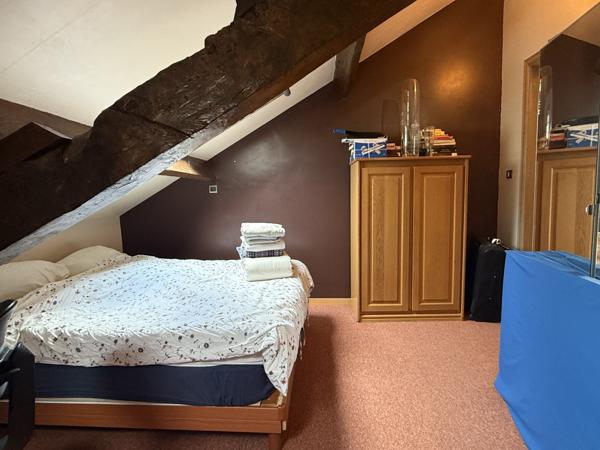 Montaigu-de-Quercy (82150) TARN ET GARONNE Montaigu de Quercy Grange rénovée et maison en pierre, piscine et 2.6 hectares