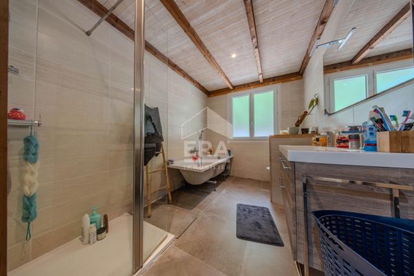 Maison T6 140 m2 - piscine et garage