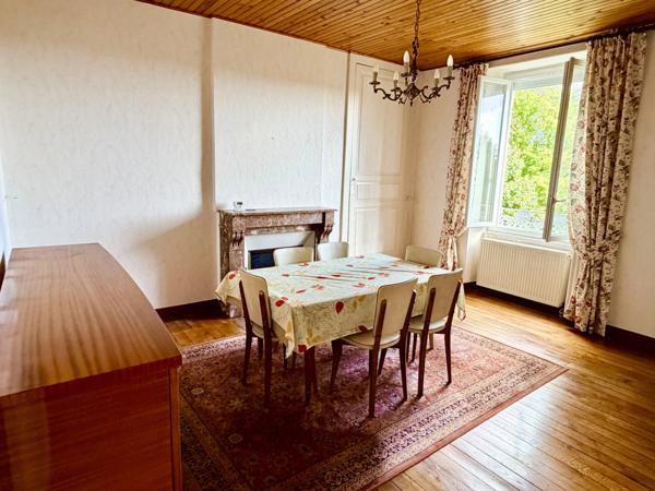 Magnifique maison de ville dans une ville animée de la Haute-Vienne