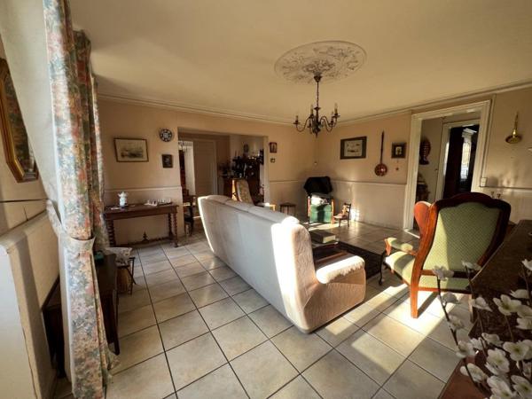 SAINT-SAVIN MAISON DE MAÎTRE Saint-Savin (33920)