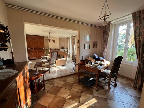 SAINT-SAVIN MAISON DE MAÎTRE Saint-Savin (33920)