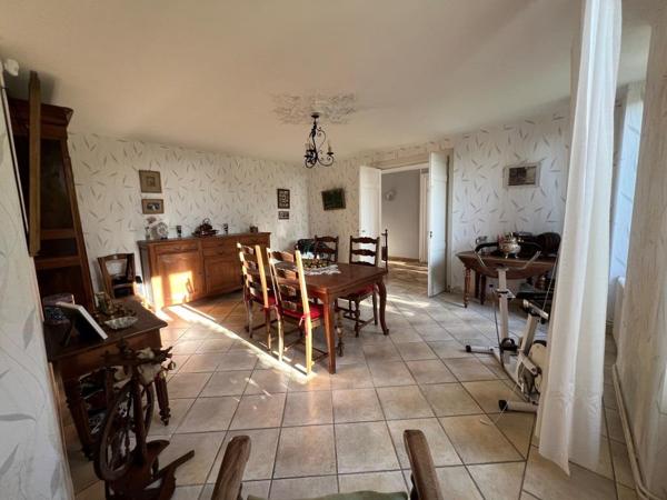 SAINT-SAVIN MAISON DE MAÎTRE Saint-Savin (33920)