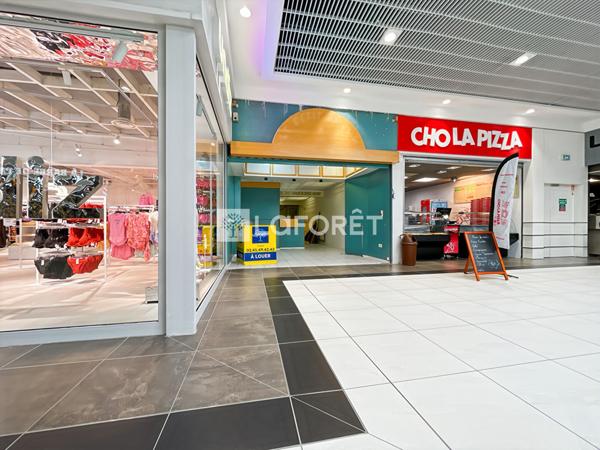 Location local commercial Cholet - 90 m² - 950 €/mois