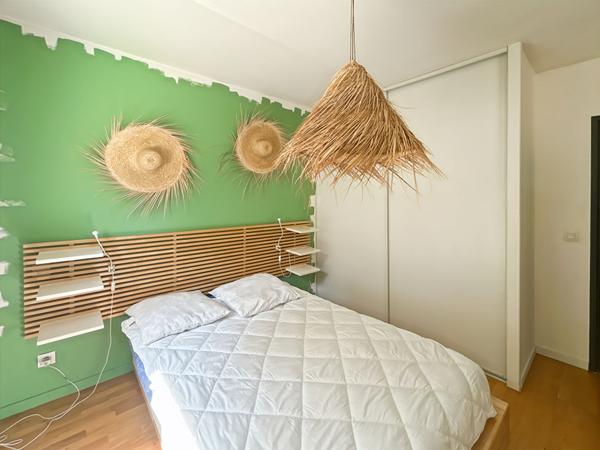 EYSINES  - 33320  - Appartement T2 de 44m² coup de coeur avec jardin privatif et place de parking en sous-sol - CALME