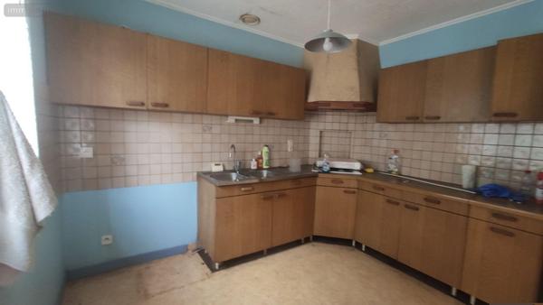 Maison individuelle à vendre à Saint-Thuriau dans le Morbihan (56300), ref : 065/1851   
bourg