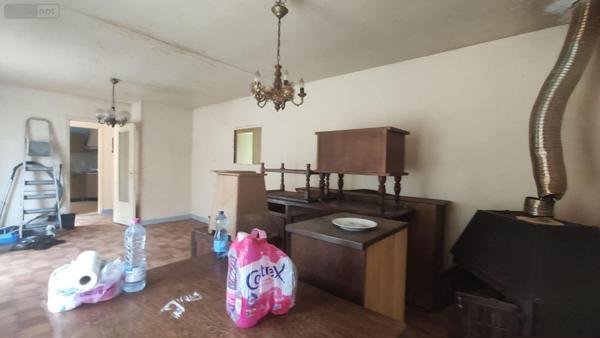 Maison individuelle à vendre à Saint-Thuriau dans le Morbihan (56300), ref : 065/1851   
bourg