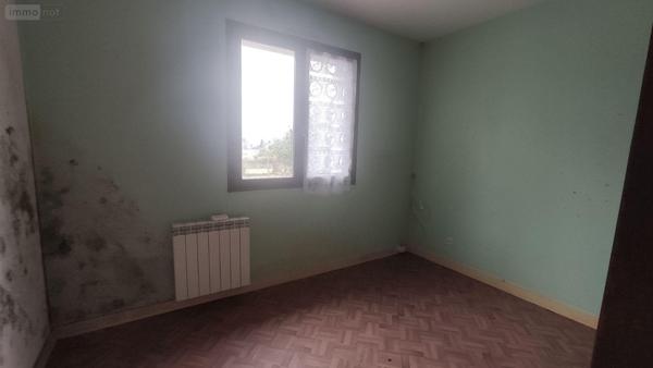 Maison individuelle à vendre à Saint-Thuriau dans le Morbihan (56300), ref : 065/1851   
bourg