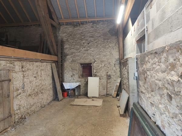 Maison de campagne rénovée avec dépendances !