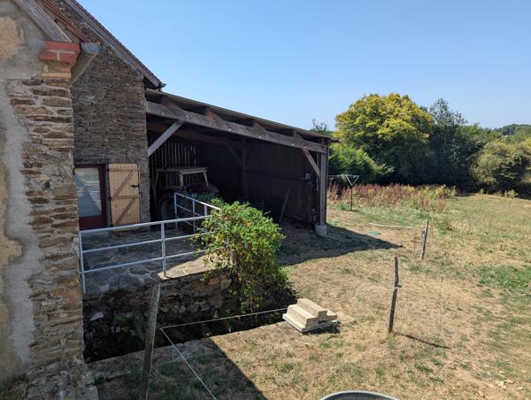 Maison de campagne rénovée avec dépendances !