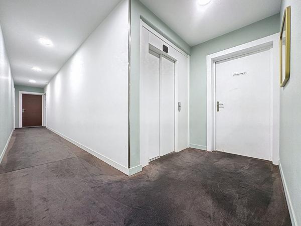 Appartement a vendre a ANCENIS avec deux chambres, ascenseur, balcon et place de parking couverte.