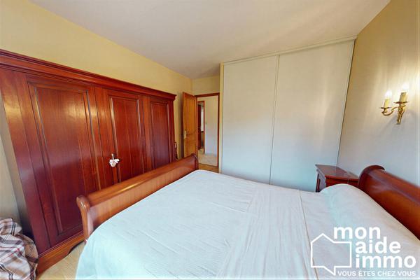 Maison de plain-pied de 150m² avec garage sur 1500m² de terrain