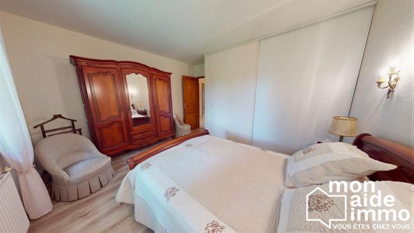 Maison de plain-pied de 150m² avec garage sur 1500m² de terrain