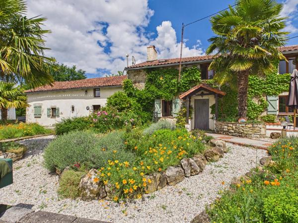 Ferme Charentaise magnifiquement rénovée avec gîte