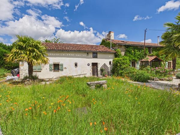 Ferme Charentaise magnifiquement rénovée avec gîte
