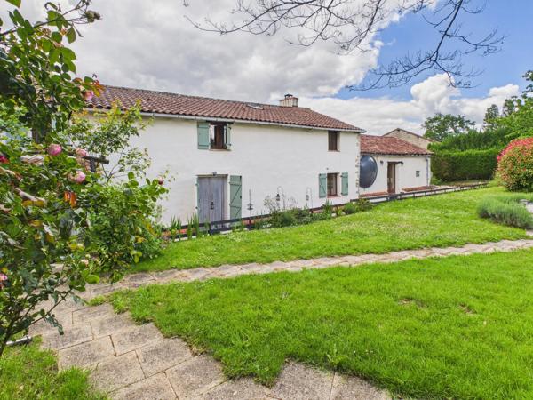 Ferme Charentaise magnifiquement rénovée avec gîte