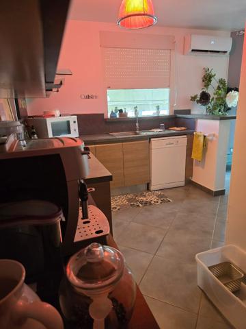 Appartement T3 1er etage terrasses de Baduel Cayenne 217 000€ FAI.