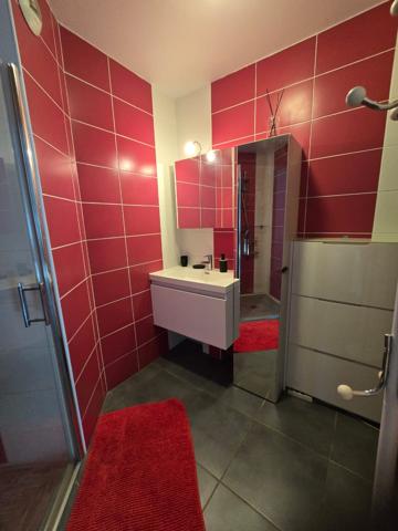 Appartement T3 1er etage terrasses de Baduel Cayenne 217 000€ FAI.
