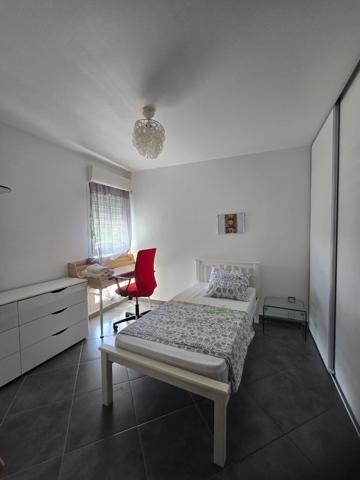 Appartement T3 1er etage terrasses de Baduel Cayenne 217 000€ FAI.