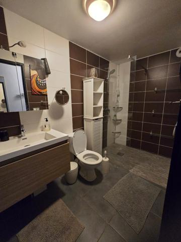 Appartement T3 1er etage terrasses de Baduel Cayenne 217 000€ FAI.