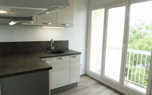 Appartement à louer    1 pièce •  Fleury-les-Aubrais