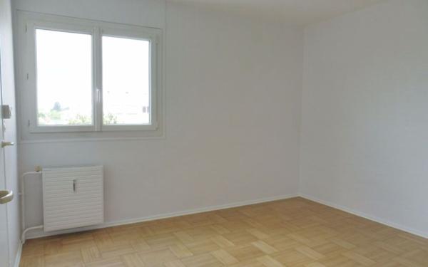 Appartement à louer    1 pièce •  Fleury-les-Aubrais