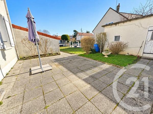 Maison à vendre  4 pièces - 75,94 m 2   VARENNES VAUZELLES  - 58