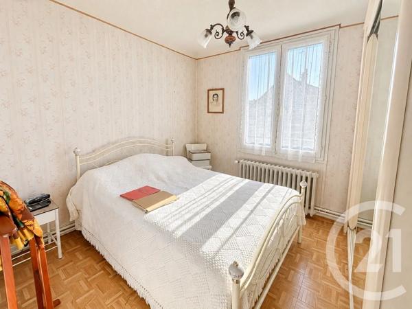 Maison à vendre  4 pièces - 75,94 m 2   VARENNES VAUZELLES  - 58