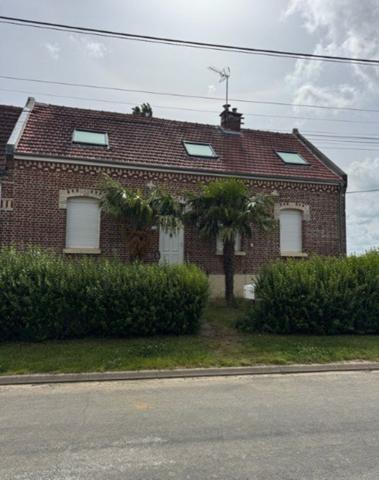A LOUER - Maison rénovée avec jardin - ERCHES