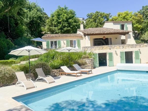 Maison à vendre  5 pièces - 142 m2 LA CROIX VALMER - 83