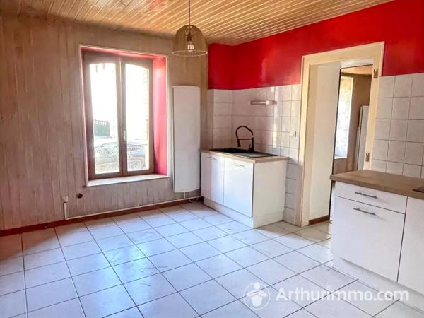Vente                                                      Appartement
                        
                     3 pièces                      72 m2                     à Pontarlier