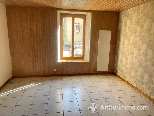 Vente                                                      Appartement
                        
                     3 pièces                      72 m2                     à Pontarlier