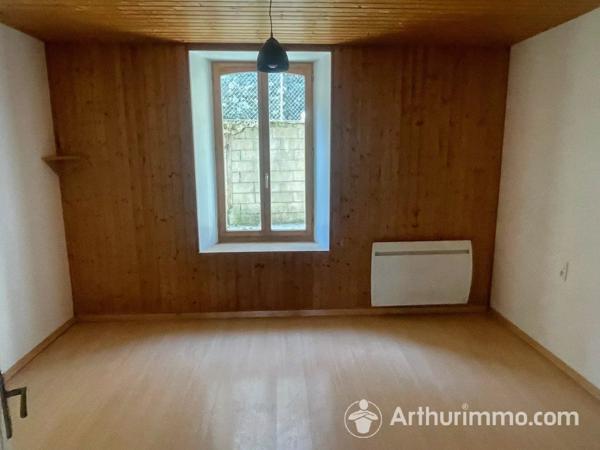 Vente                                                      Appartement
                        
                     3 pièces                      72 m2                     à Pontarlier