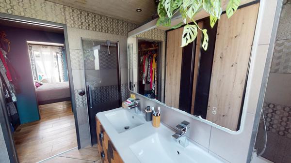 Montpellier (34070) Montpellier Sud – Magnifique maison rénovée avec studio indépendant, garage et 4 places de stationnement